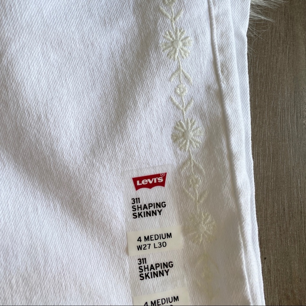 NWT Levi’s 311 Shaping Skinny Jeans - Picture 8 of 8